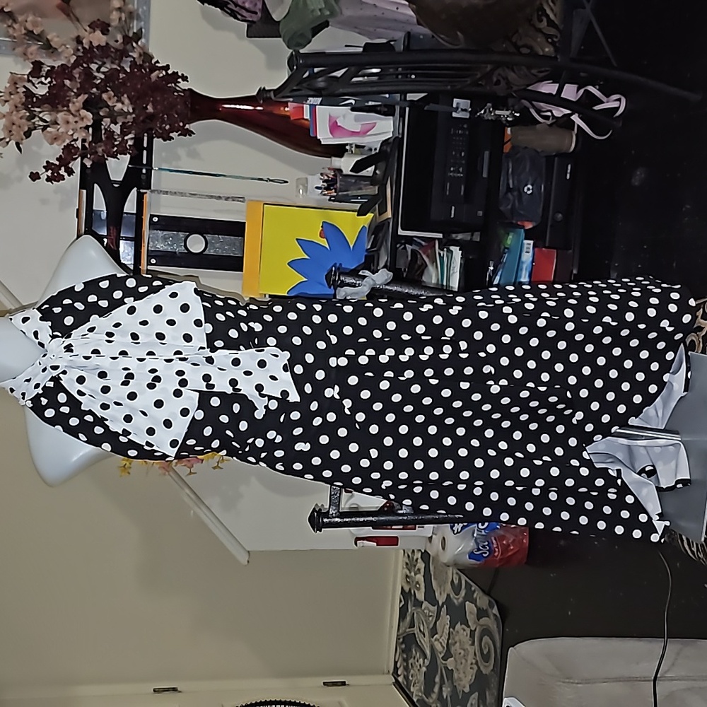 Blouse and skirt.